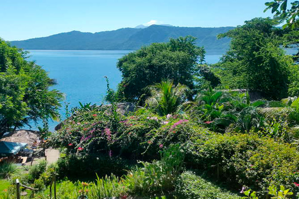 Laguna de Apoyo Masaya Granada Nicaragua Paradiso Hostel